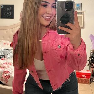 Pink Distressed Cropped Jean Jacket Abercrombie, SZ Medium